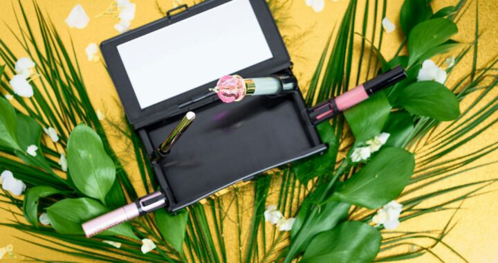 Best Tour Accessories , Useful Things To Pack on Every Trip When Traveling