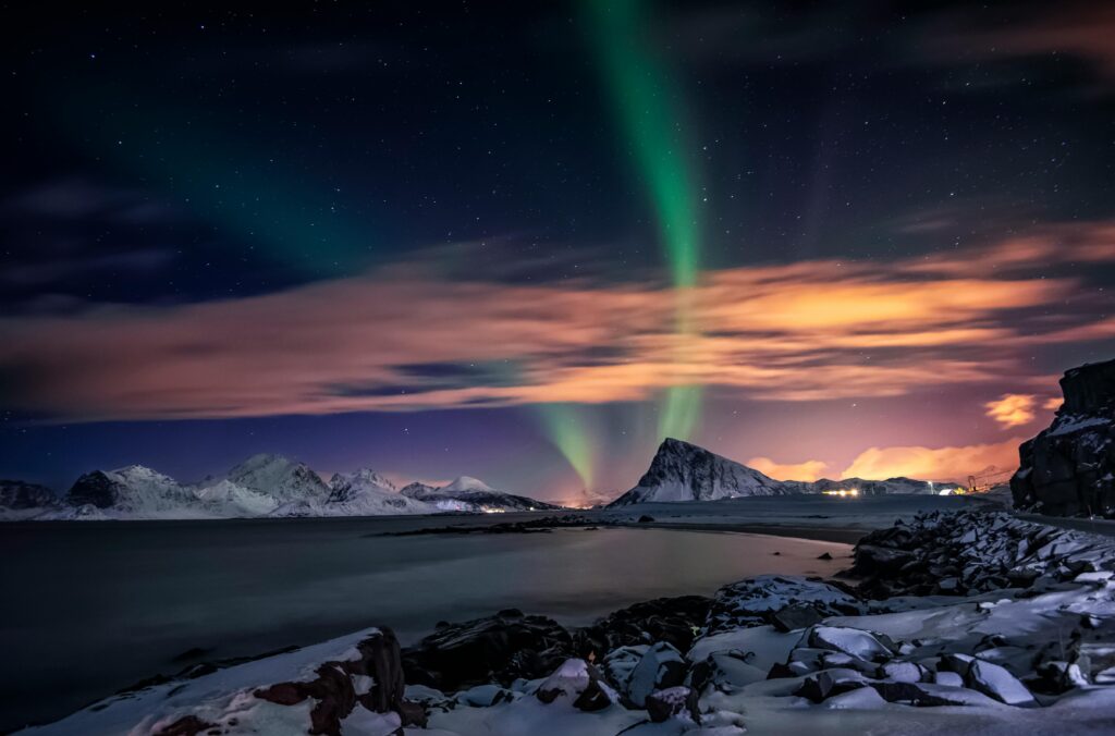 best time to see northern lights in iceland 2024