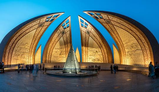 10 Islamabad Best Tourist Places: Guide to Pakistan’s Capital City