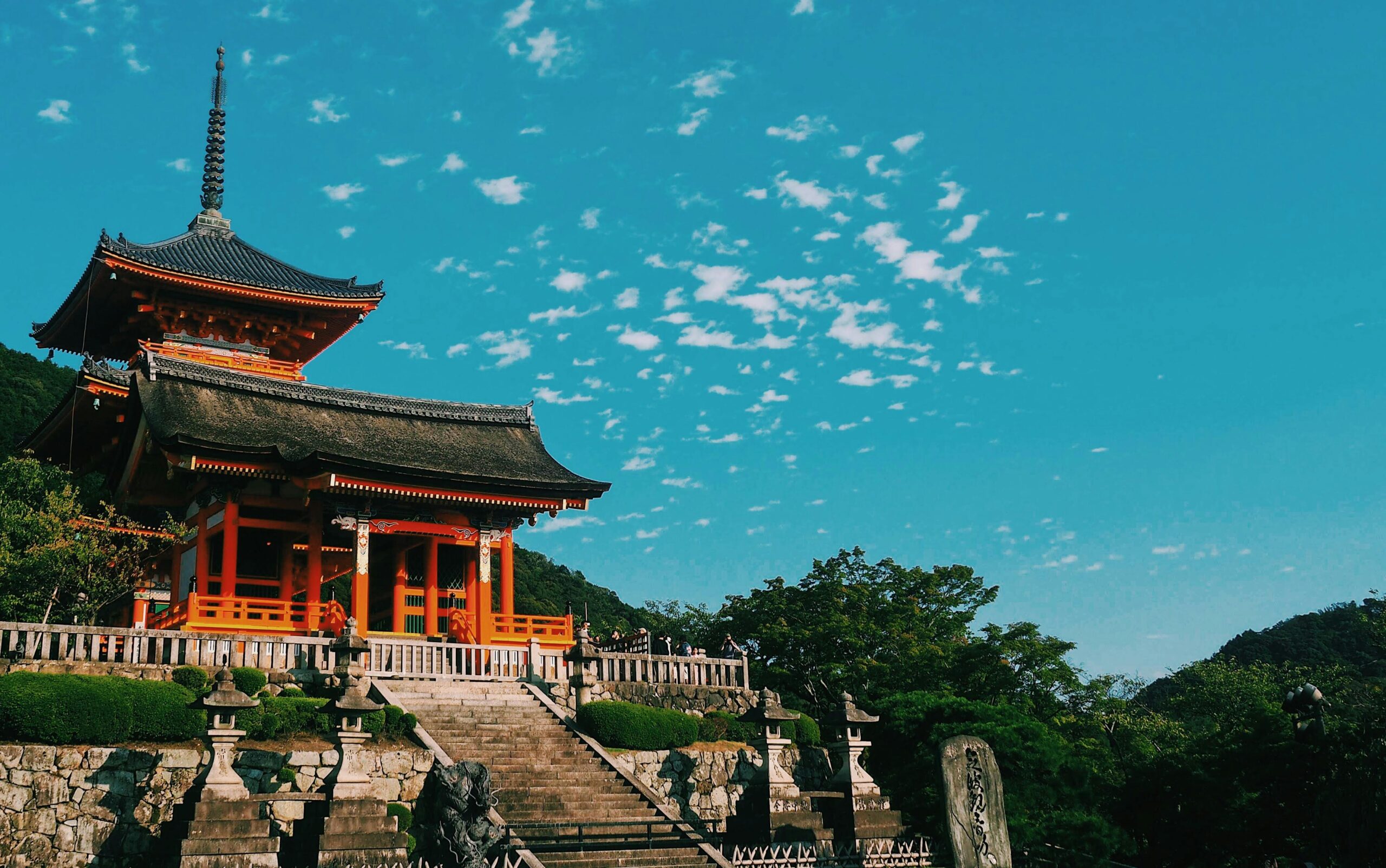 Can You Do a Day Trip to Kyoto from Tokyo? Complete Guide 2025