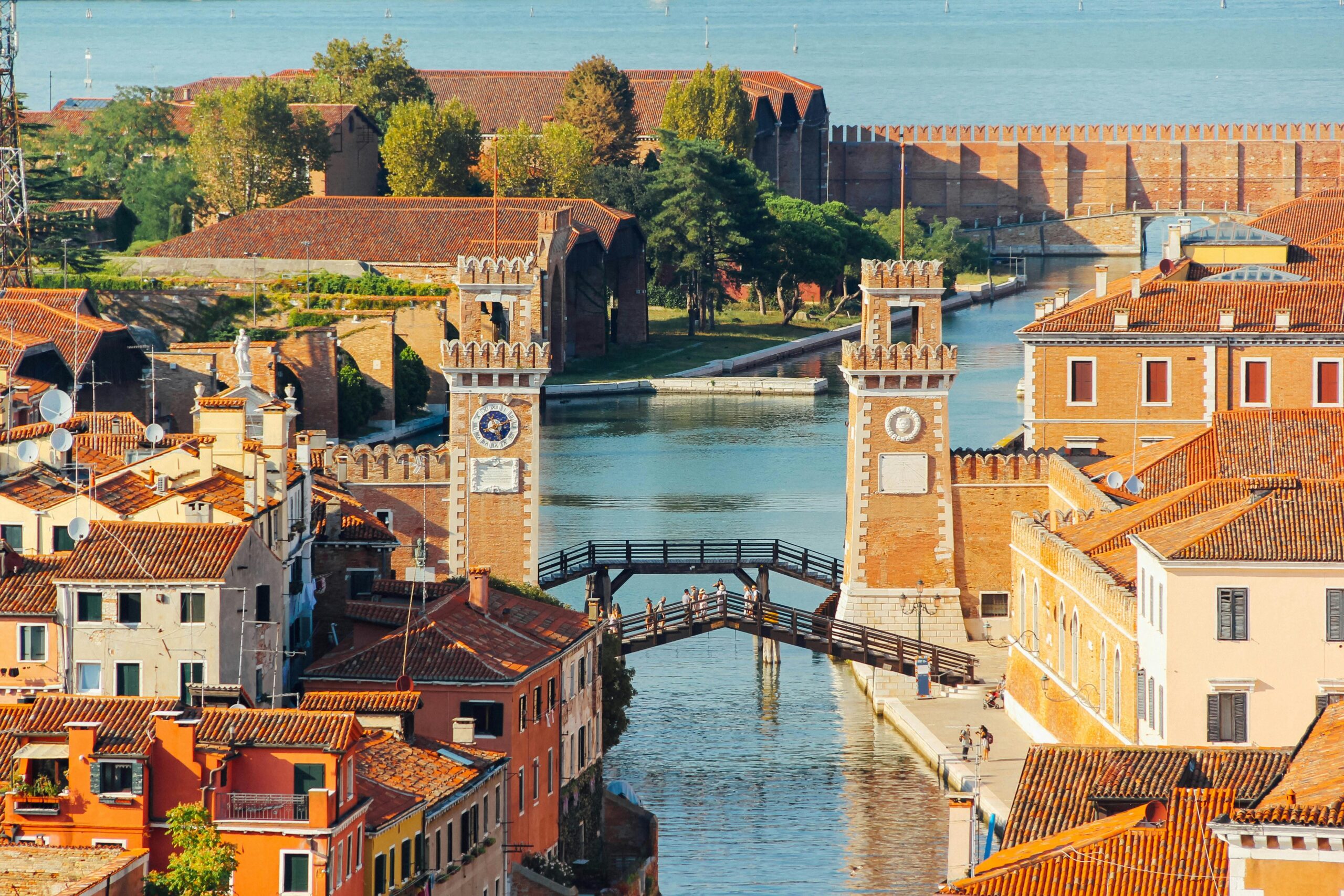 Best Gondola Ride in Venice | Complete Guide + Tips
